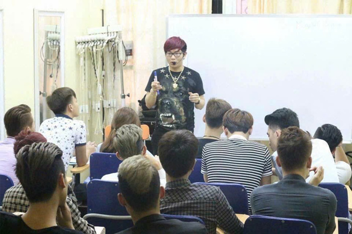 Khoá Học Dài Hạn Ngành Tóc – Học Cắt, Uốn, Duỗi, Nhuộm Chuyên Nghiệp